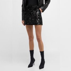 Le Superbe Grand Prix Wrap
Skirt • MSRP $295 • sz 4